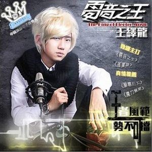 游泳爆乳露双奶头被教练玩弄
