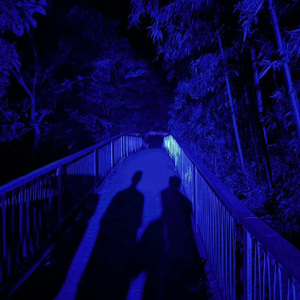 游泳爆乳露双奶头被教练玩弄
